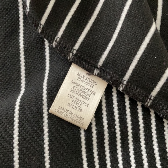 NWOT MAX STUDIO TOP - Picture 8 of 9